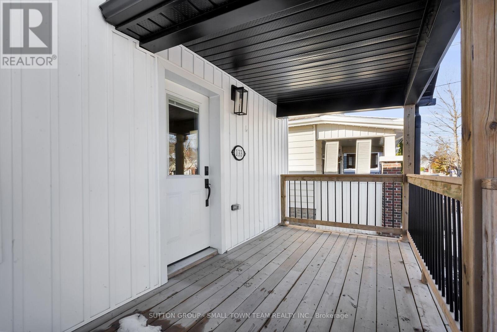 133 Emery Street E, London South, Ontario  N6C 2C9 - Photo 6 - X12548028