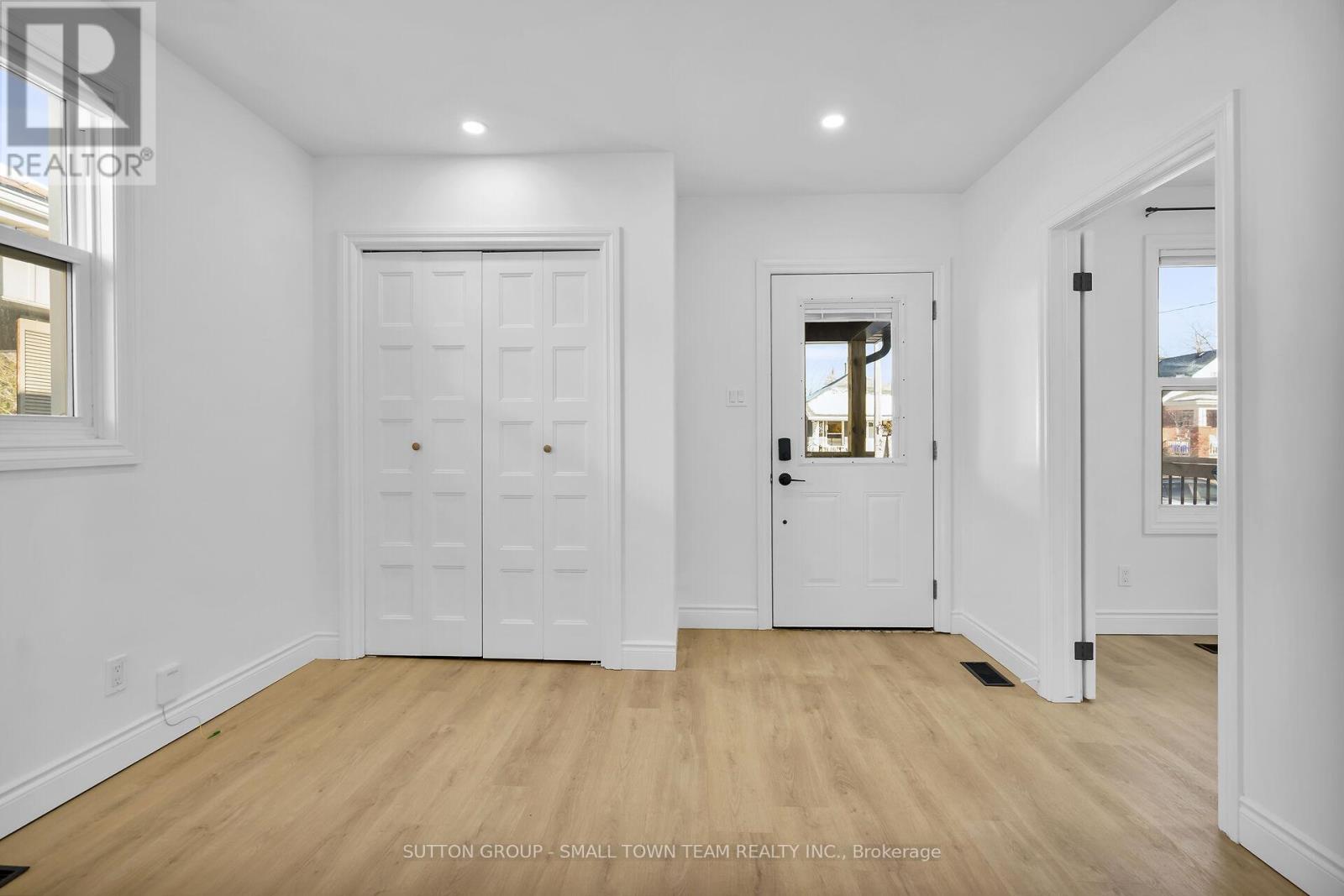 133 Emery Street E, London South, Ontario  N6C 2C9 - Photo 7 - X12548028