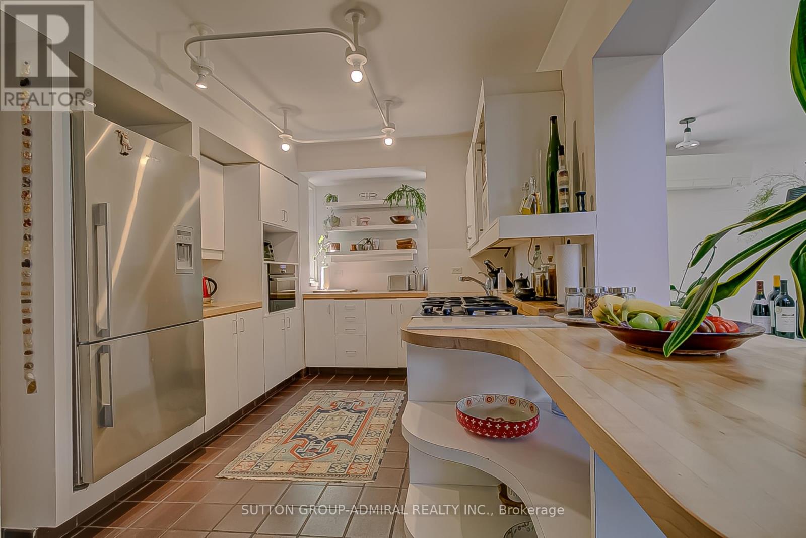 72 Baby Point Road, Toronto, Ontario  M6S 2G3 - Photo 17 - W12447263