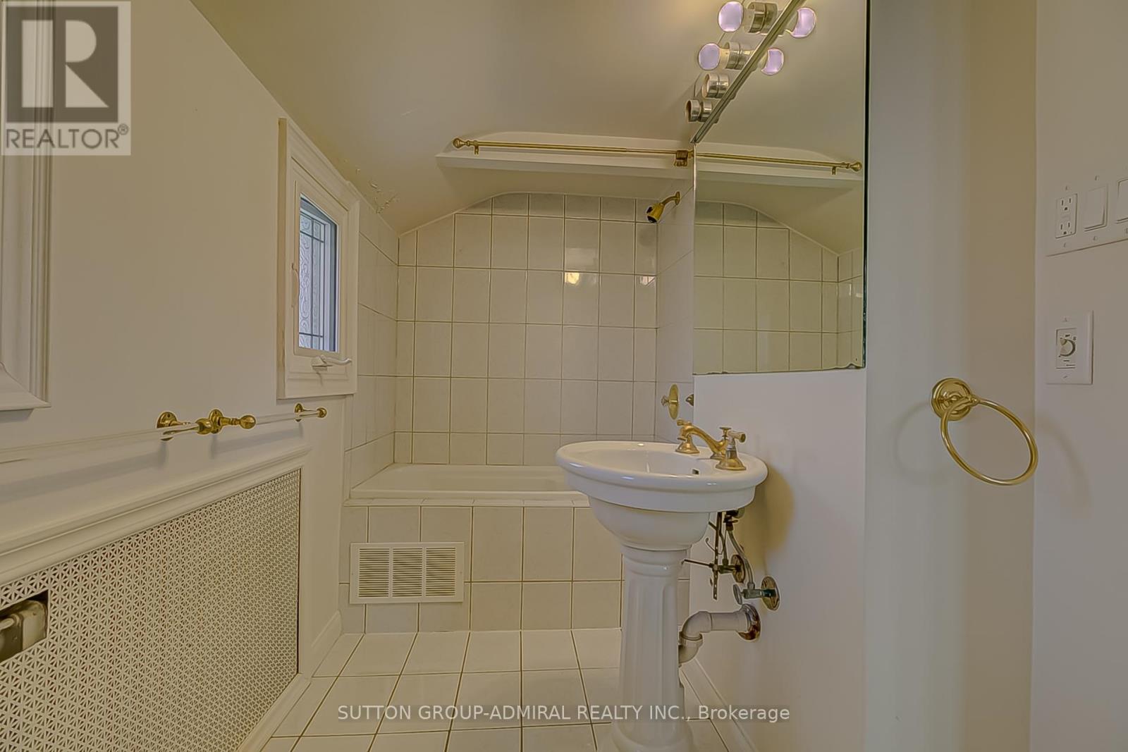 72 Baby Point Road, Toronto, Ontario  M6S 2G3 - Photo 22 - W12447263