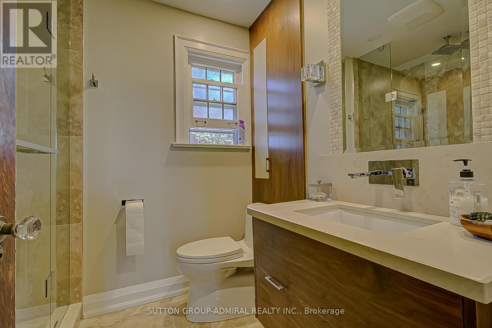 72 Baby Point Road, Toronto, Ontario  M6S 2G3 - Photo 25 - W12447263