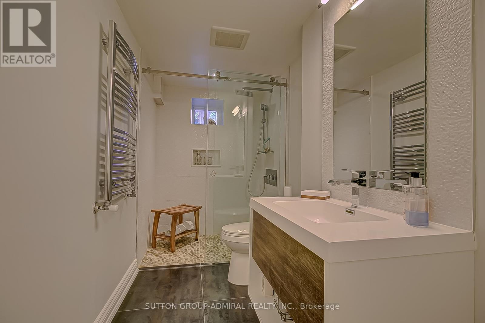 72 Baby Point Road, Toronto, Ontario  M6S 2G3 - Photo 28 - W12447263