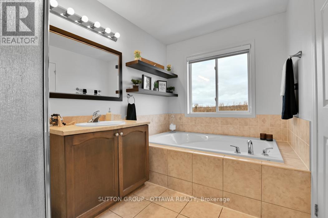 214 Trail Side Circle, Ottawa, Ontario K4A 5B4 - Photo 23 - X12548034