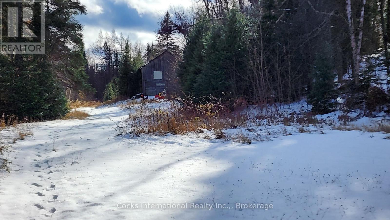 44 Expressway Road, Perry, Ontario P0A 1J0 - Photo 3 - X12548048