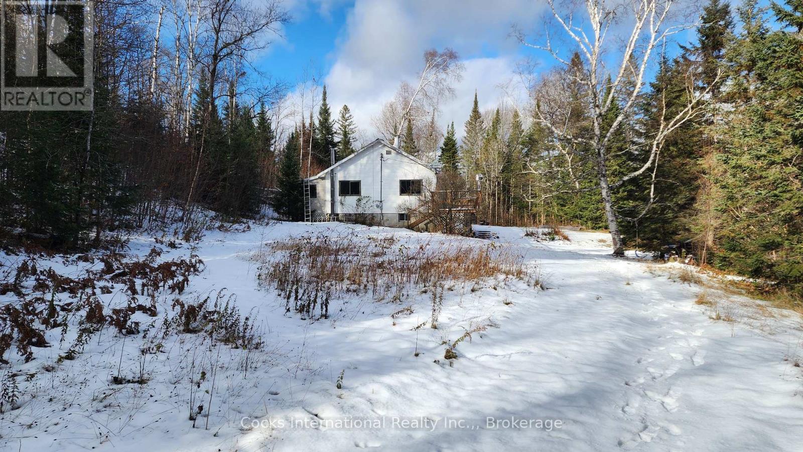 44 Expressway Road, Perry, Ontario P0A 1J0 - Photo 38 - X12548048