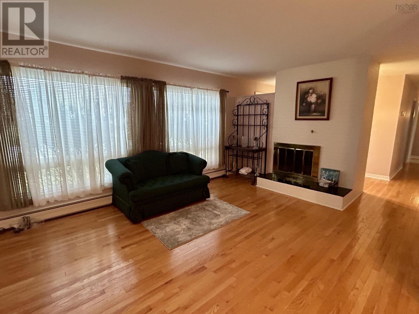 249 Poplar Street, Pictou, Nova Scotia  B0K 1H0 - Photo 6 - 202527693