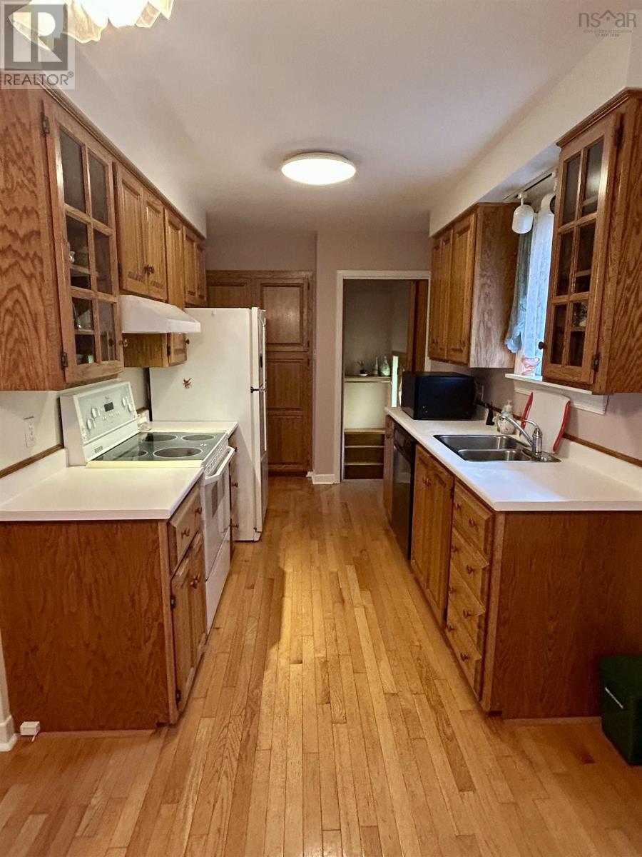 249 Poplar Street, Pictou, Nova Scotia  B0K 1H0 - Photo 8 - 202527693