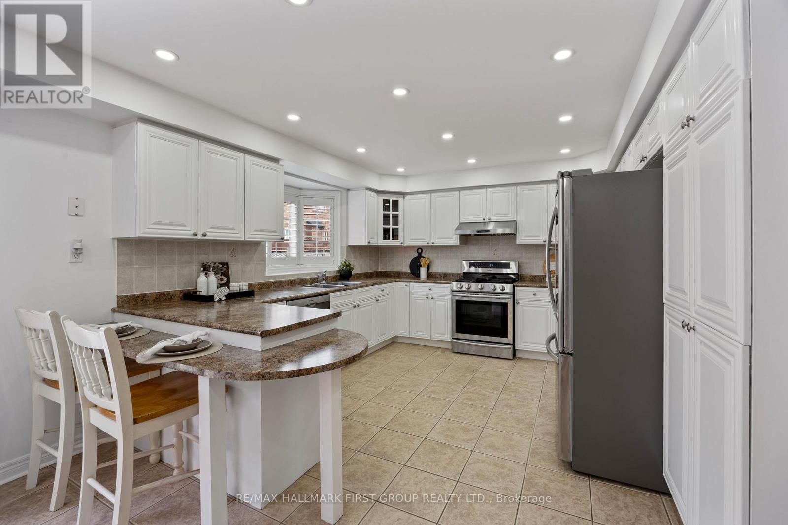 19 Ballgrove Crescent, Ajax, Ontario L1T 4Z3 - Photo 16 - E12548056