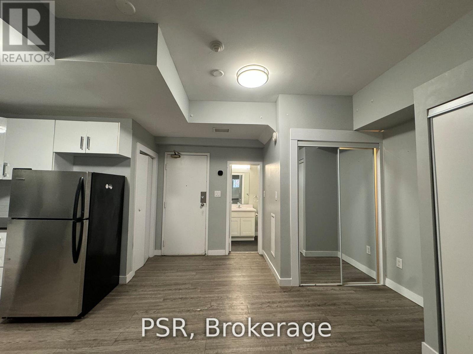 1 - 205 Gerrard Street E, Toronto, Ontario M5A 2E7 - Photo 9 - C12532728