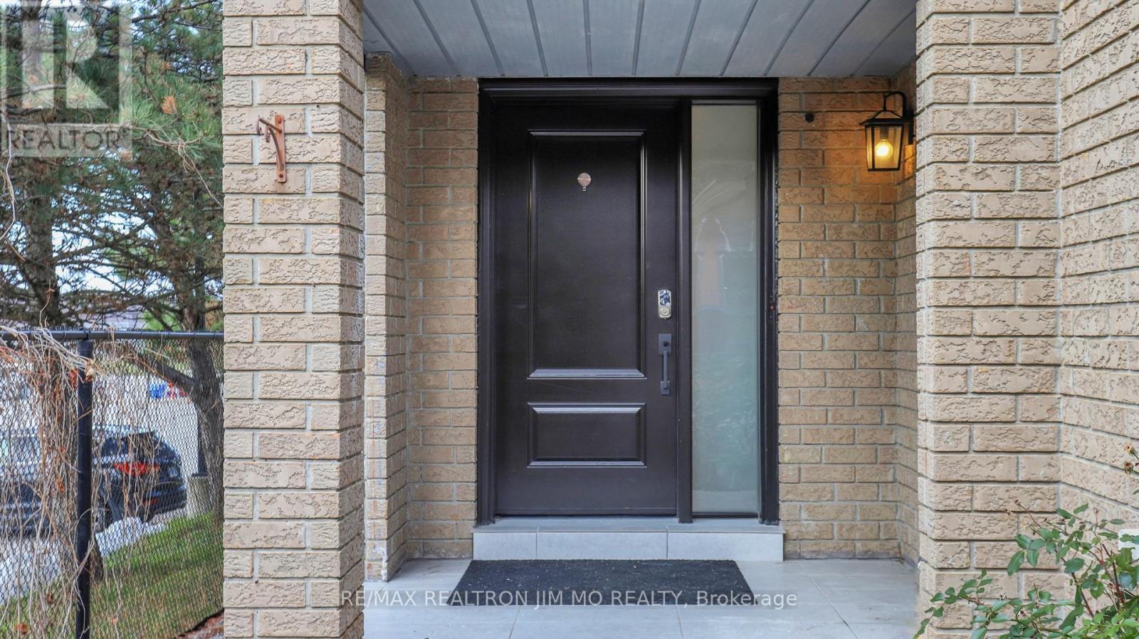 431 Stone Road, Aurora, Ontario L4G 6Z5 - Photo 4 - N12543880