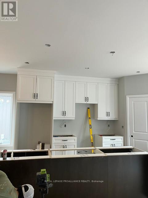 29 Schmidt Way, Quinte West, Ontario  K8V 0L5 - Photo 7 - X12470149