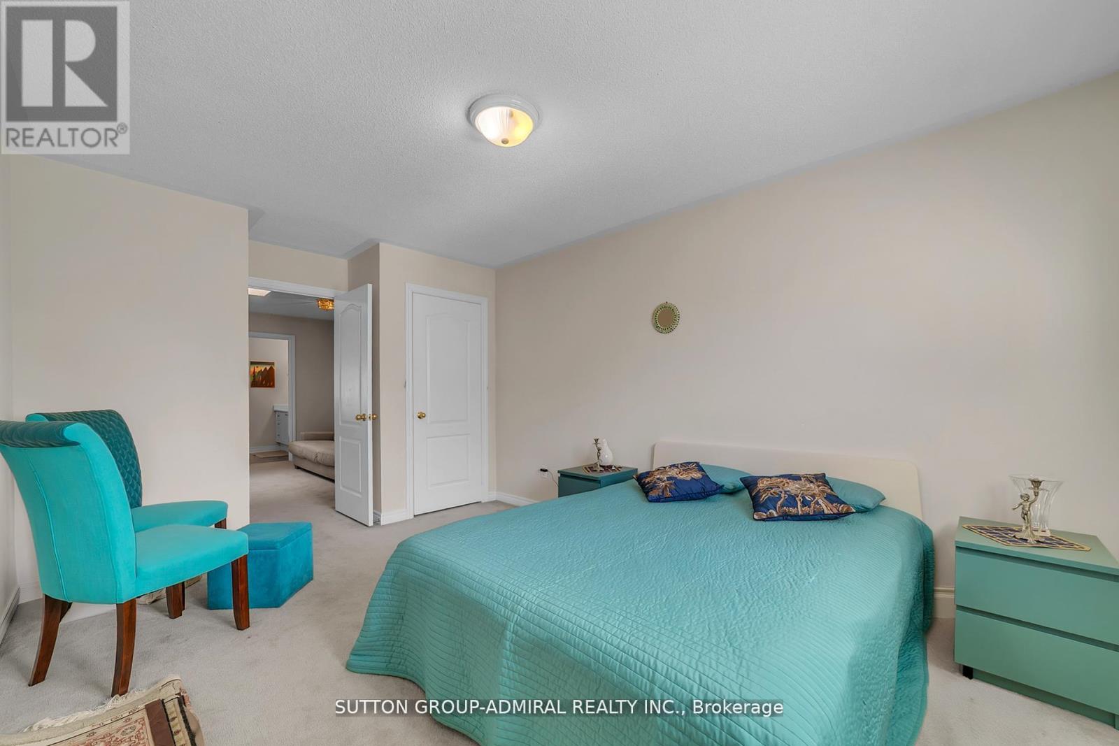 70 Blackforest Drive, Richmond Hill, Ontario  L4E 4R5 - Photo 25 - N12548032