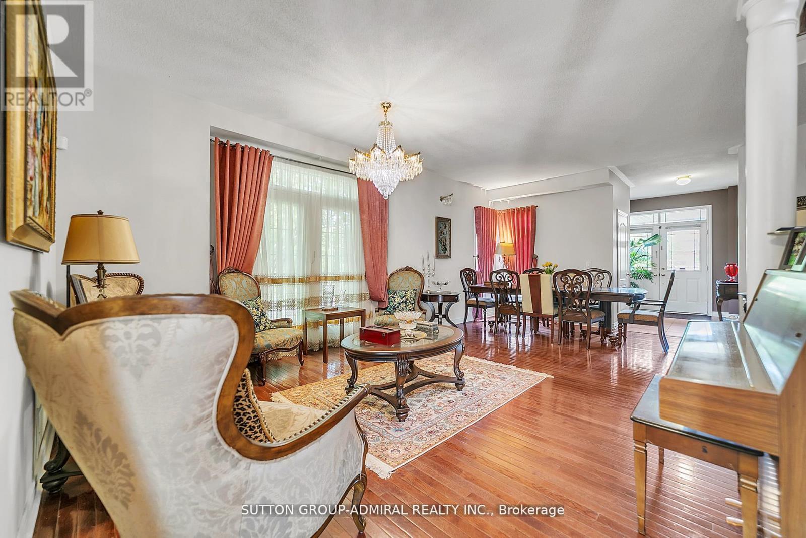 70 Blackforest Drive, Richmond Hill, Ontario  L4E 4R5 - Photo 4 - N12548032