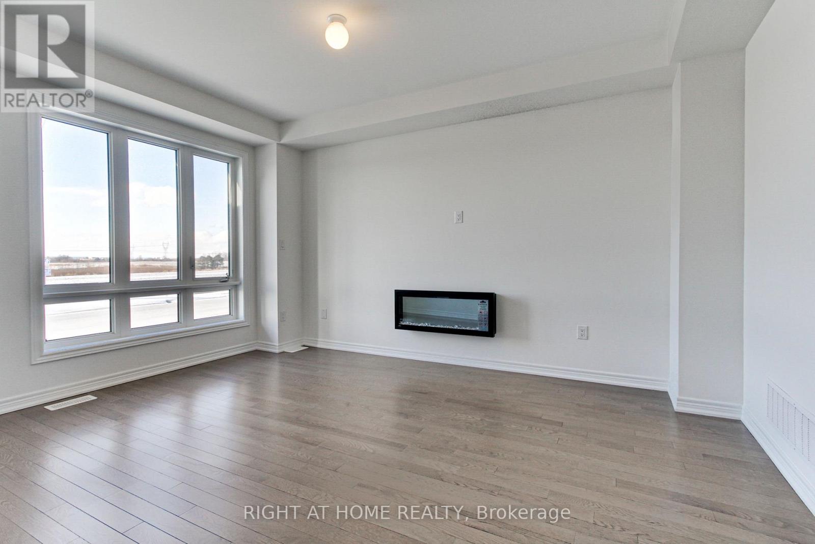 10173 Huntington Road, Vaughan, Ontario  L4H 5J5 - Photo 5 - N12548038