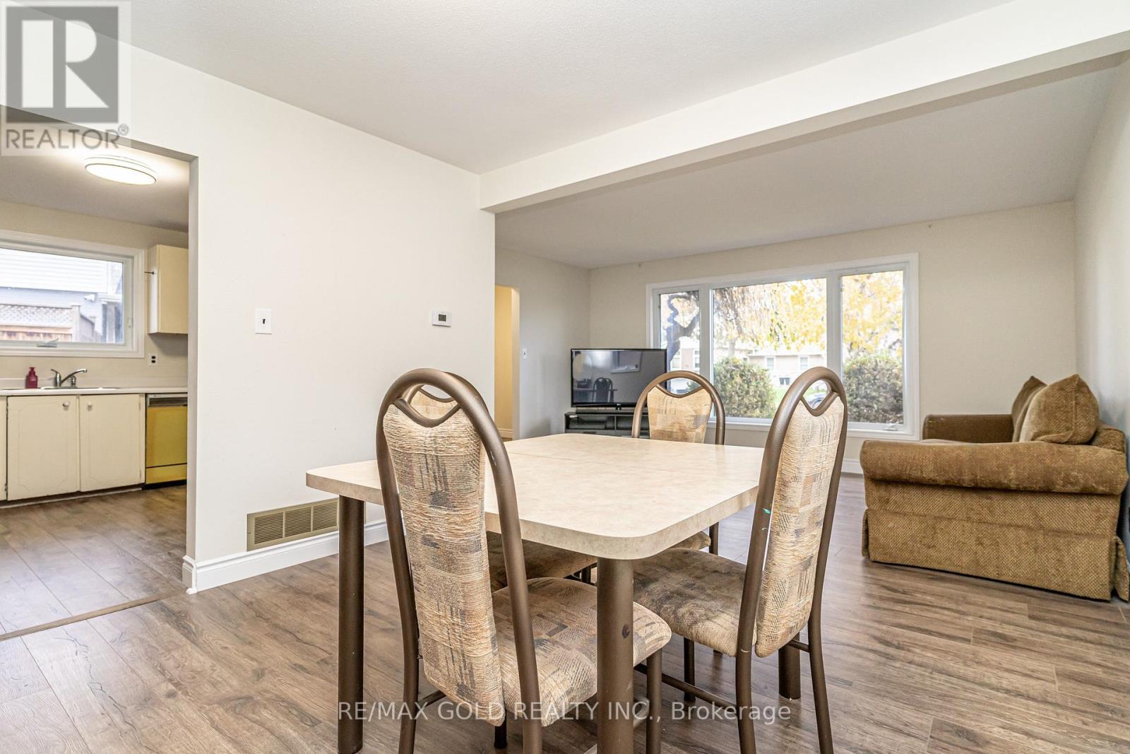 35 Duke Road, Brampton, Ontario  L6T 3J9 - Photo 12 - W12548030