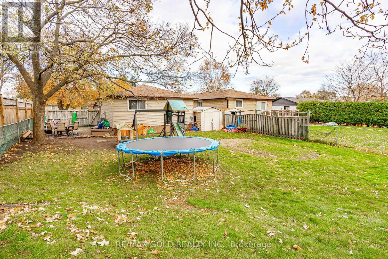 35 Duke Road, Brampton, Ontario  L6T 3J9 - Photo 36 - W12548030