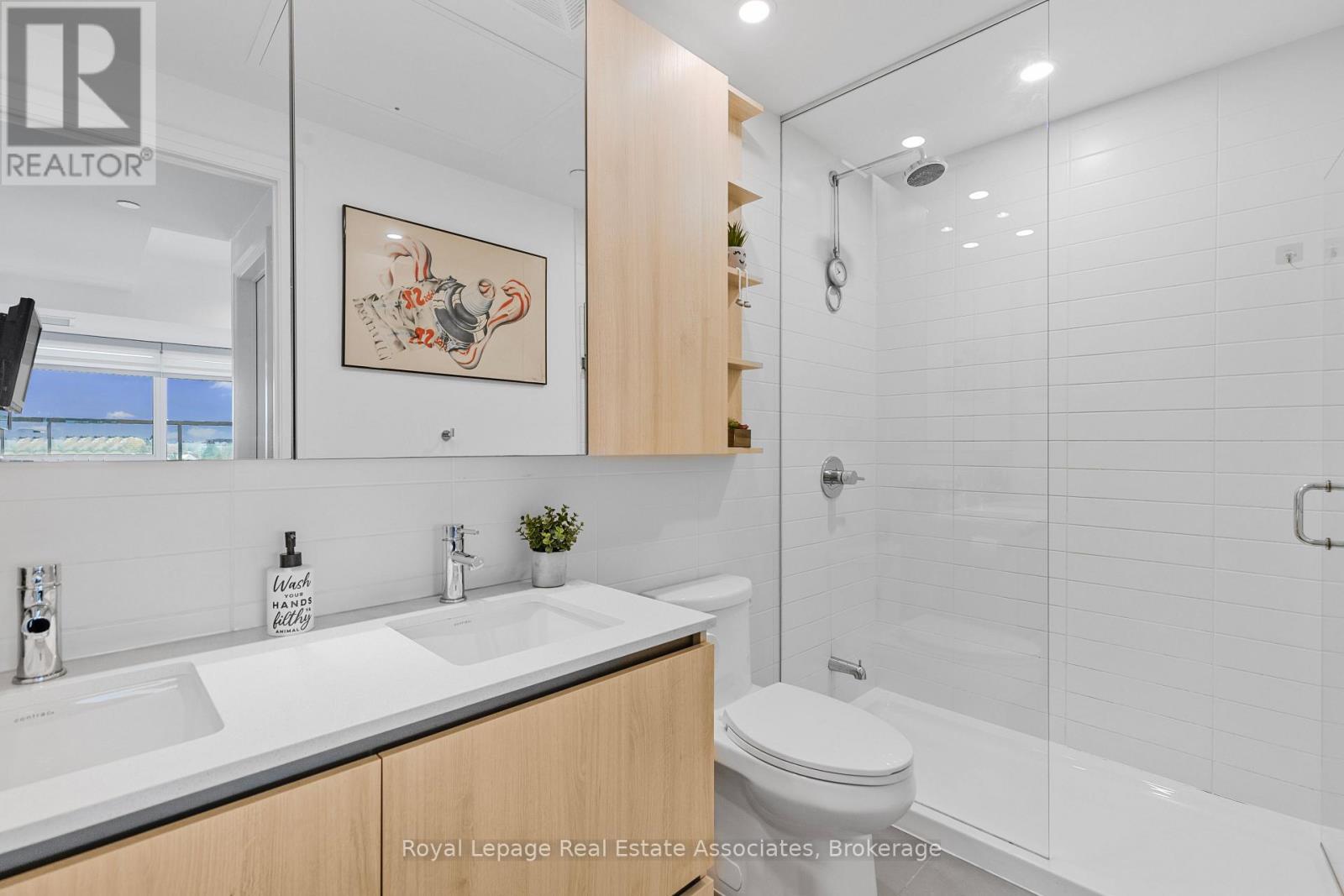 805 - 21 Park Street E, Mississauga, Ontario  L5G 0C2 - Photo 10 - W12548042