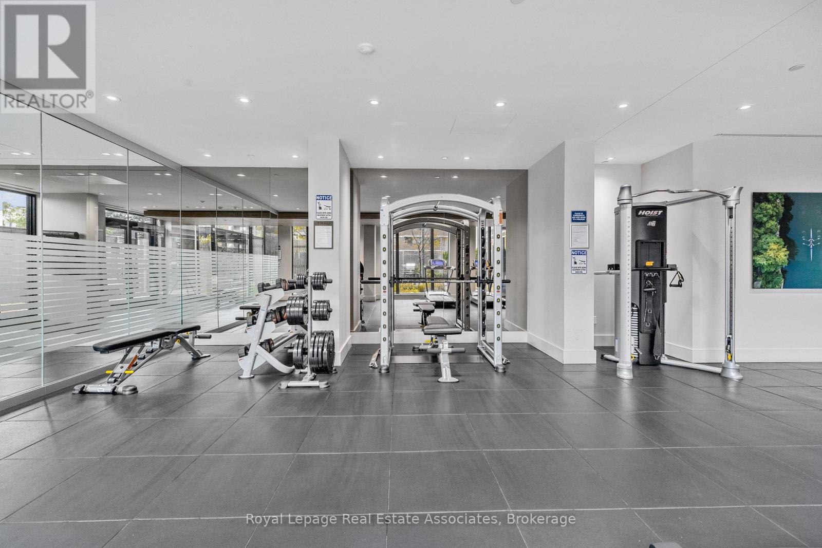 805 - 21 Park Street E, Mississauga, Ontario  L5G 0C2 - Photo 18 - W12548042