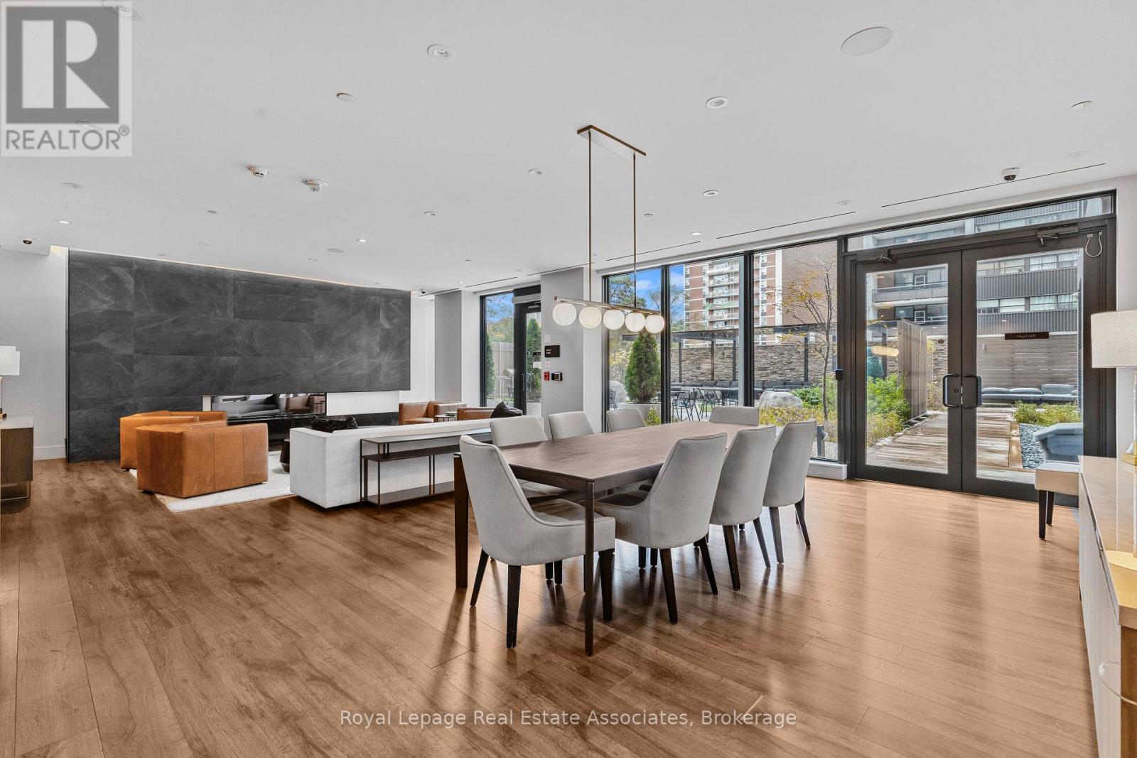 805 - 21 Park Street E, Mississauga, Ontario  L5G 0C2 - Photo 20 - W12548042