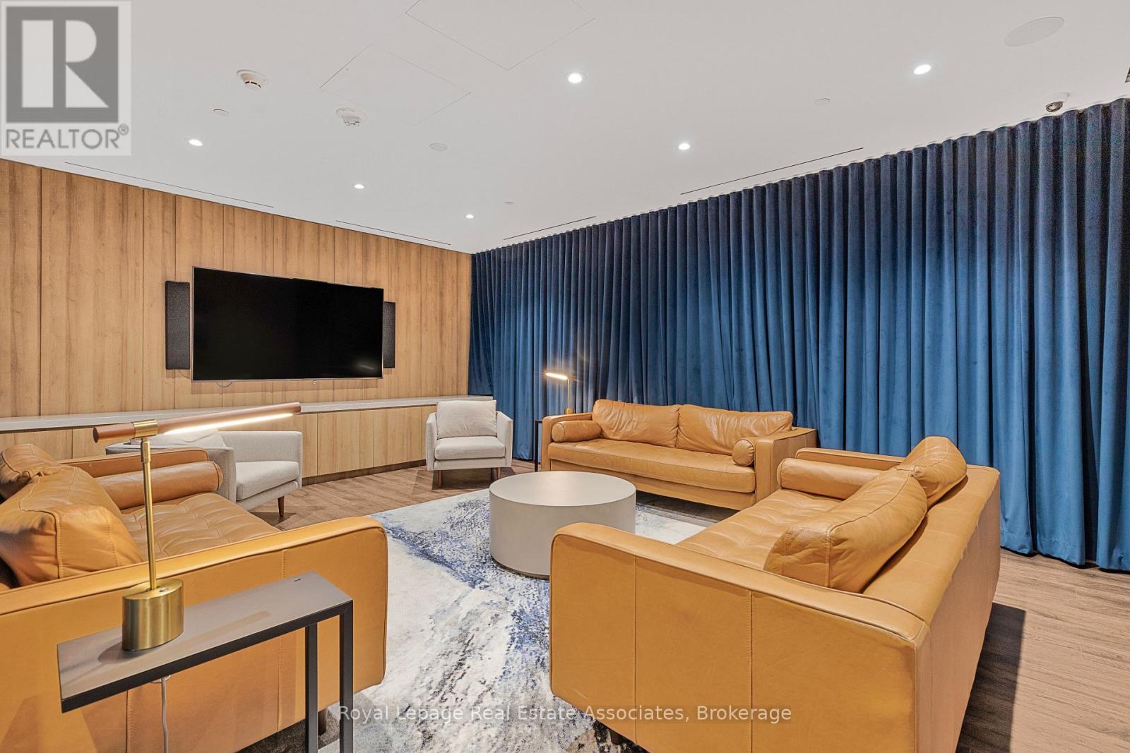 805 - 21 Park Street E, Mississauga, Ontario  L5G 0C2 - Photo 27 - W12548042