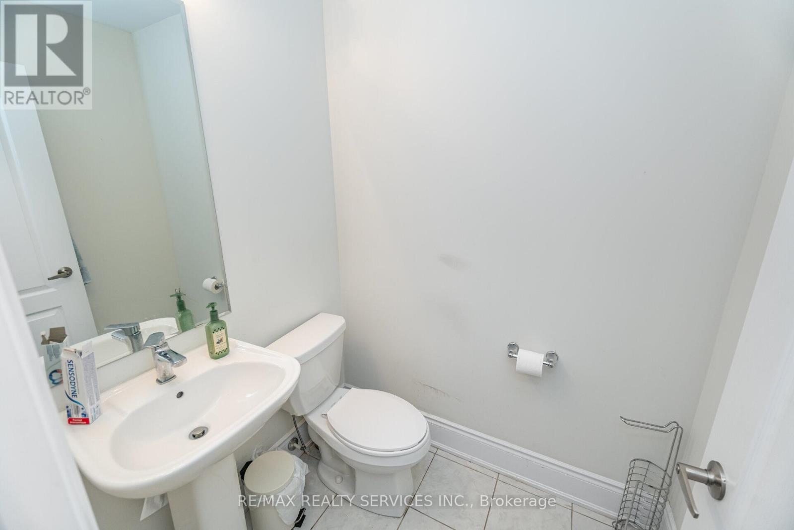 38 Foxsparrow Road, Brampton, Ontario  L6V 3P5 - Photo 24 - W12548072