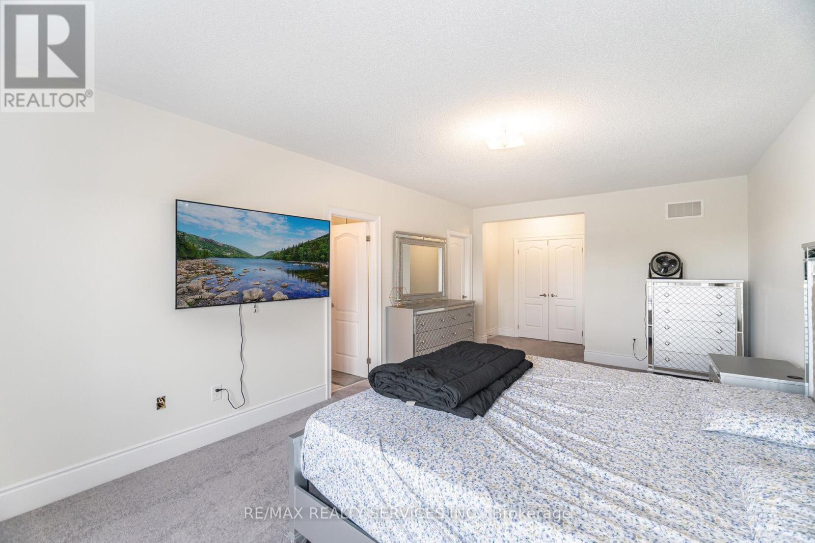 38 Foxsparrow Road, Brampton, Ontario  L6V 3P5 - Photo 30 - W12548072