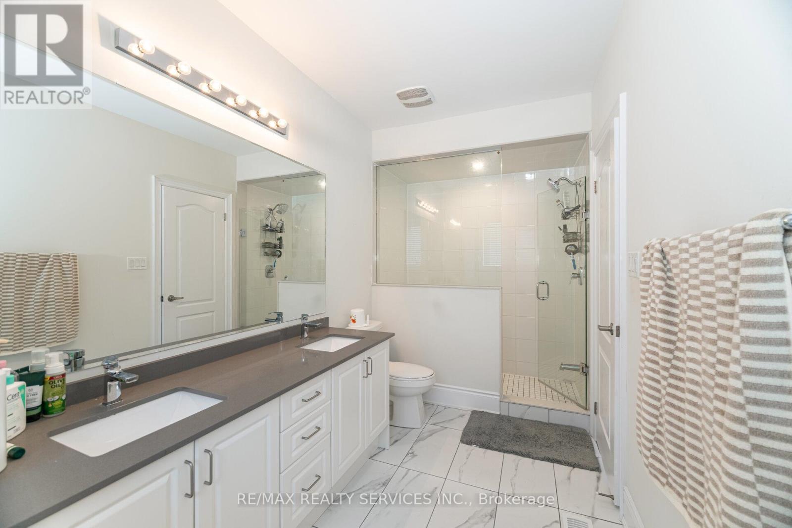 38 Foxsparrow Road, Brampton, Ontario  L6V 3P5 - Photo 32 - W12548072