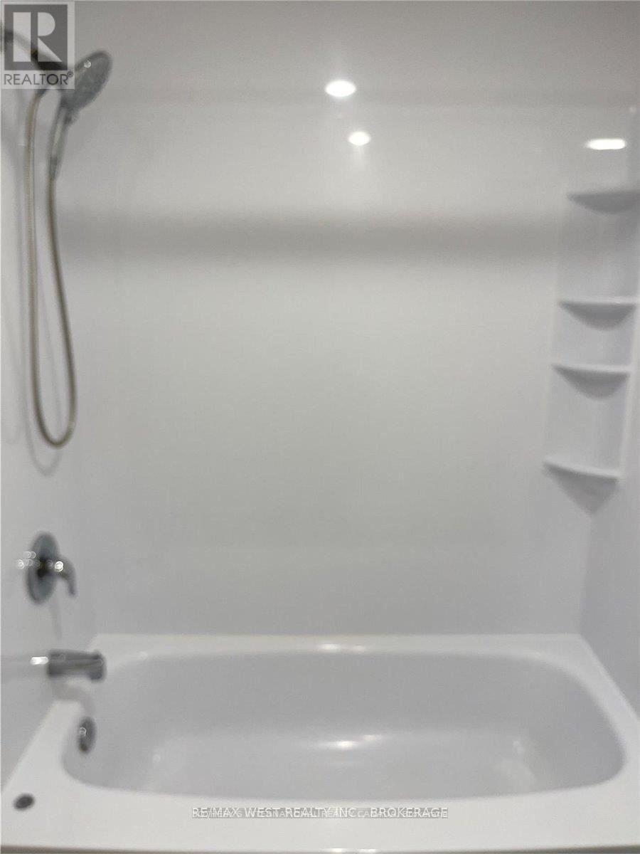 1458 Bayview Avenue, Toronto, Ontario  M4G 3B3 - Photo 15 - C12547966