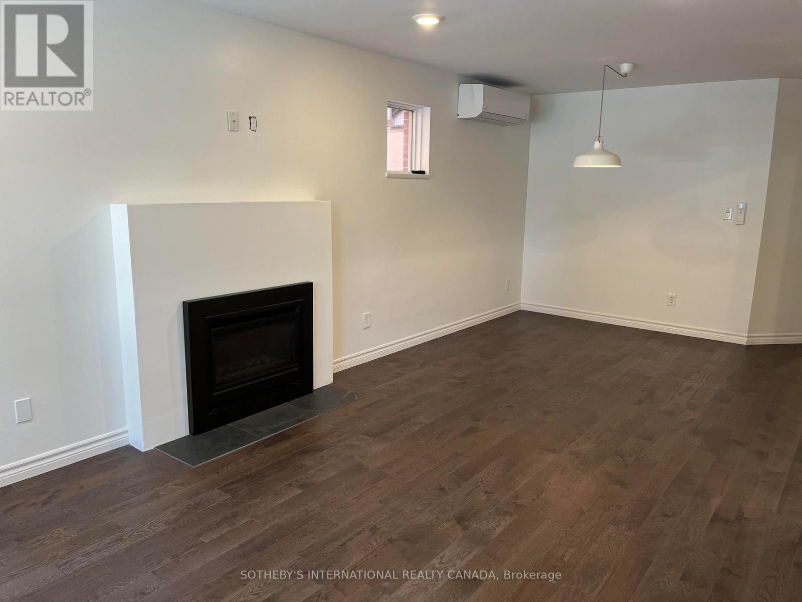 1458 Bayview Avenue, Toronto, Ontario  M4G 3B3 - Photo 5 - C12547966