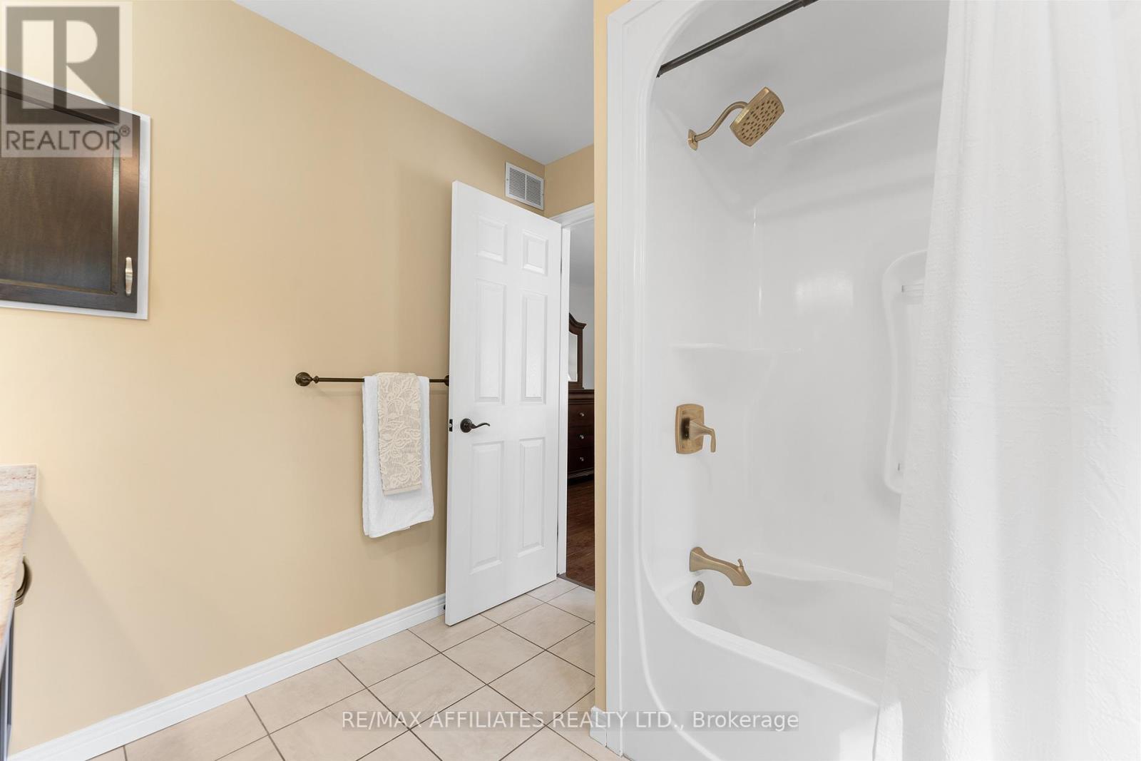 14 Panandrick View Drive, Ottawa, Ontario K2W 1A5 - Photo 22 - X12460798