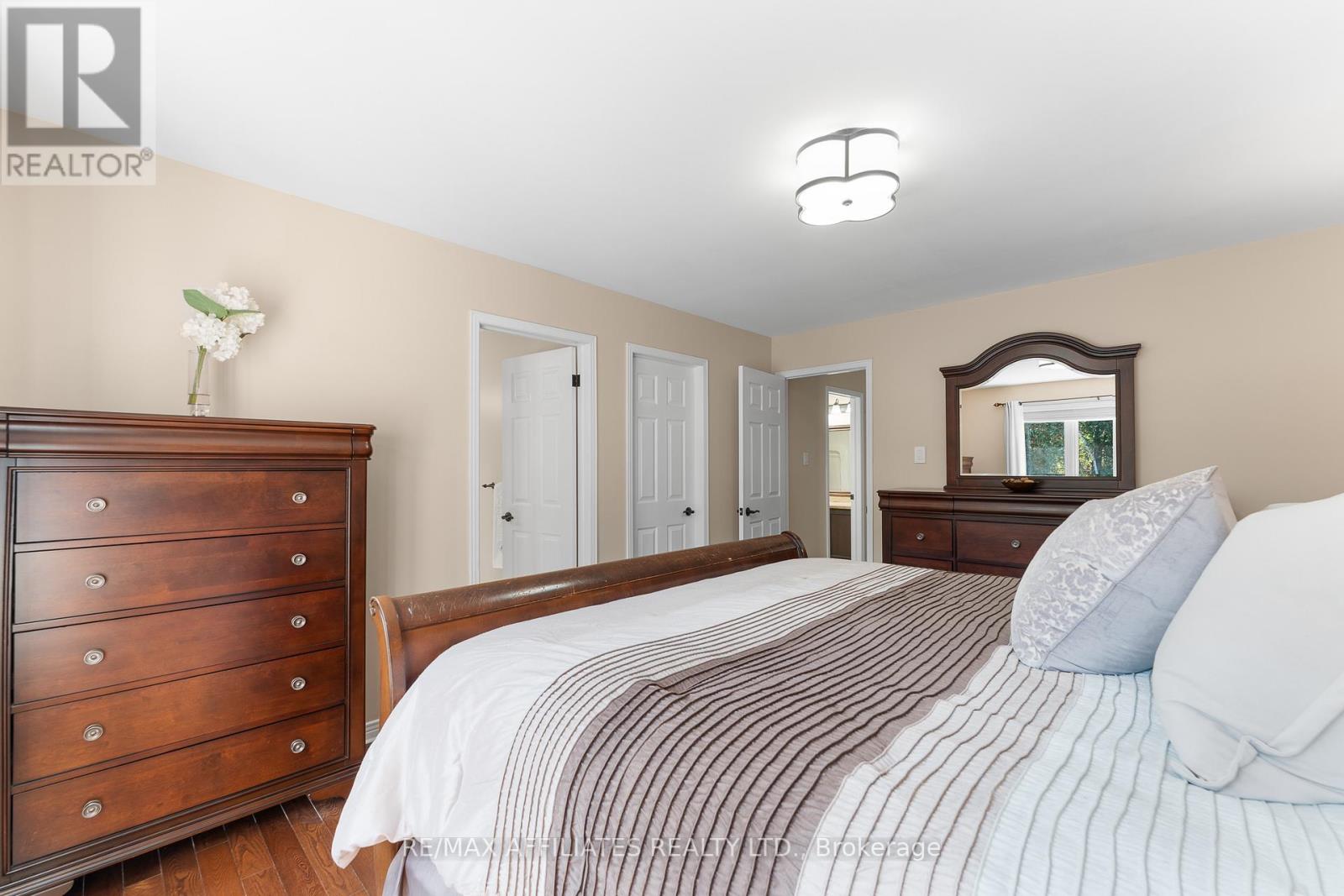 14 Panandrick View Drive, Ottawa, Ontario K2W 1A5 - Photo 20 - X12460798