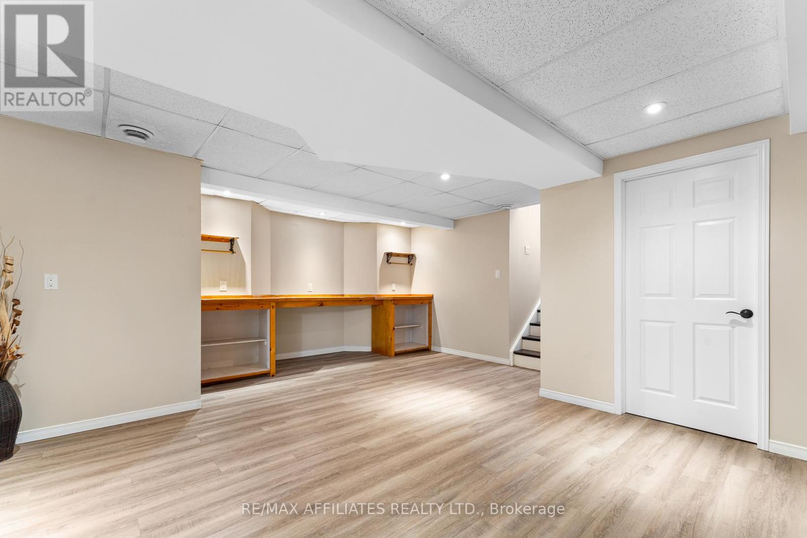 14 Panandrick View Drive, Ottawa, Ontario K2W 1A5 - Photo 33 - X12460798