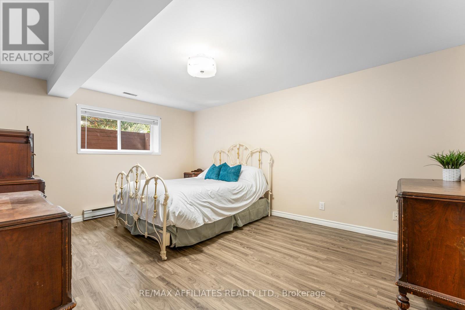 14 Panandrick View Drive, Ottawa, Ontario K2W 1A5 - Photo 38 - X12460798