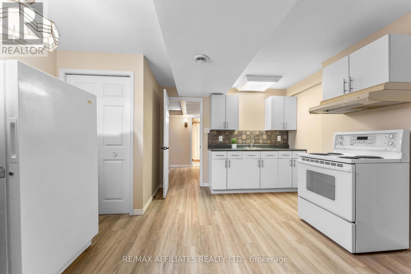 14 Panandrick View Drive, Ottawa, Ontario K2W 1A5 - Photo 39 - X12460798