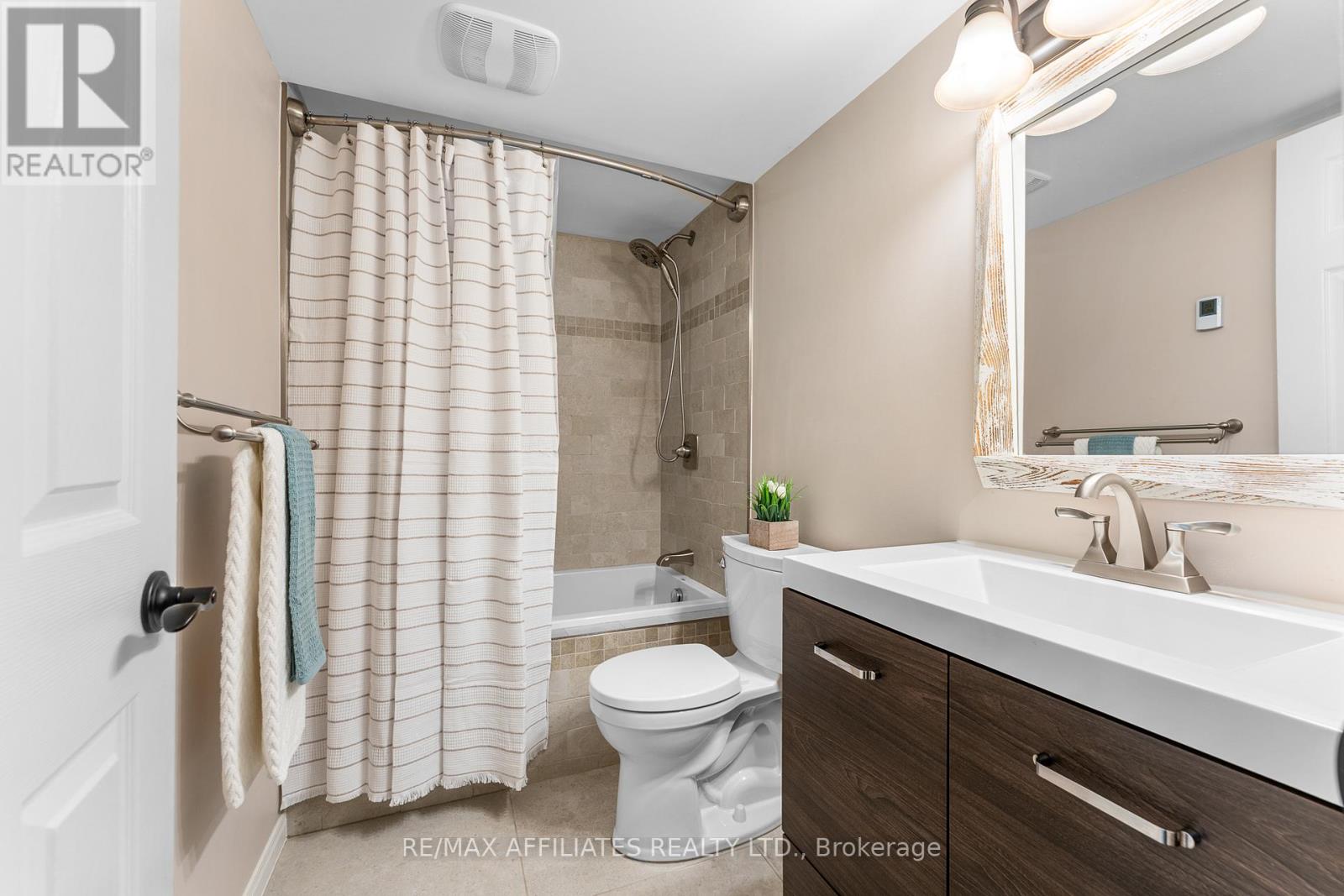 14 Panandrick View Drive, Ottawa, Ontario K2W 1A5 - Photo 42 - X12460798