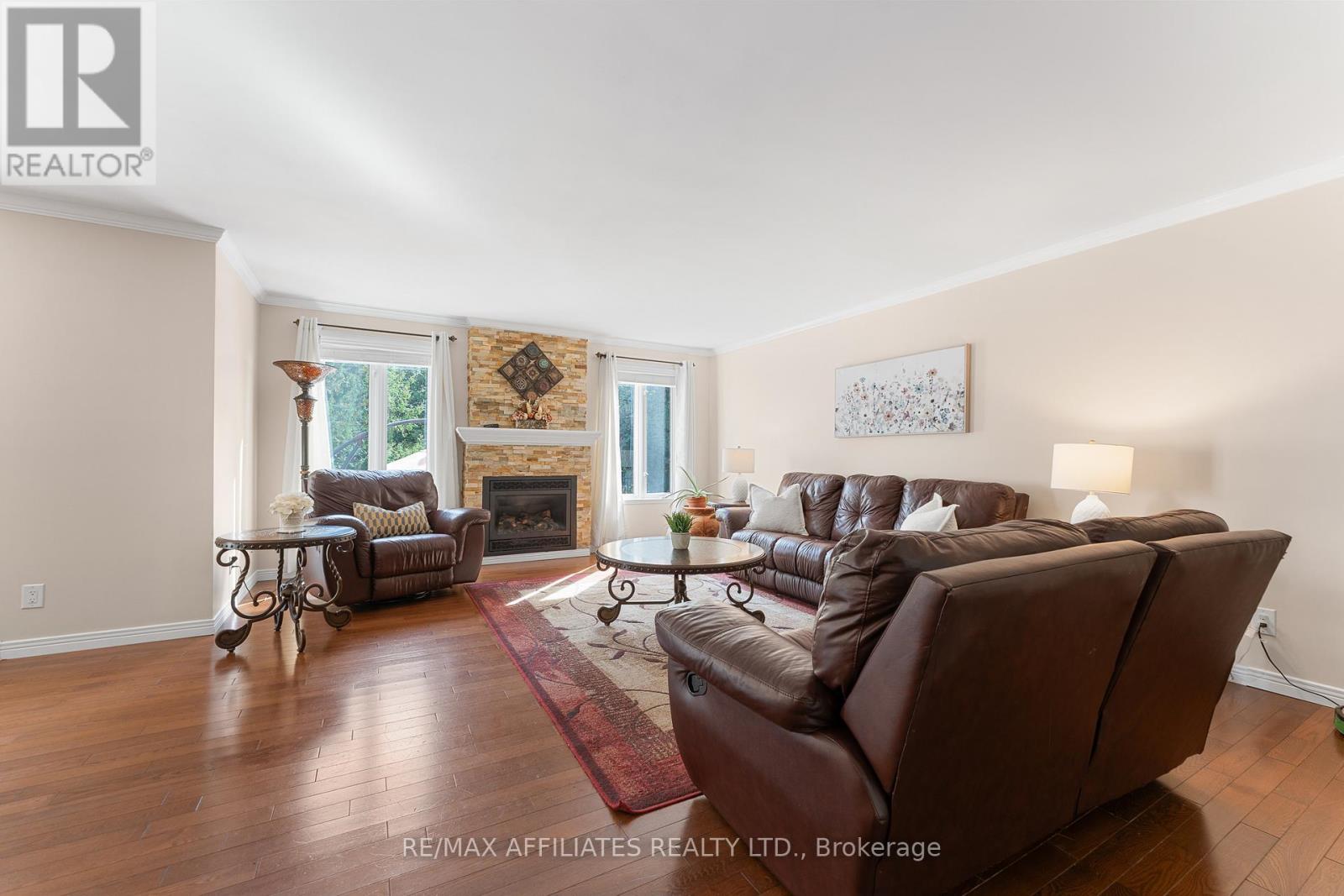 14 Panandrick View Drive, Ottawa, Ontario K2W 1A5 - Photo 7 - X12460798