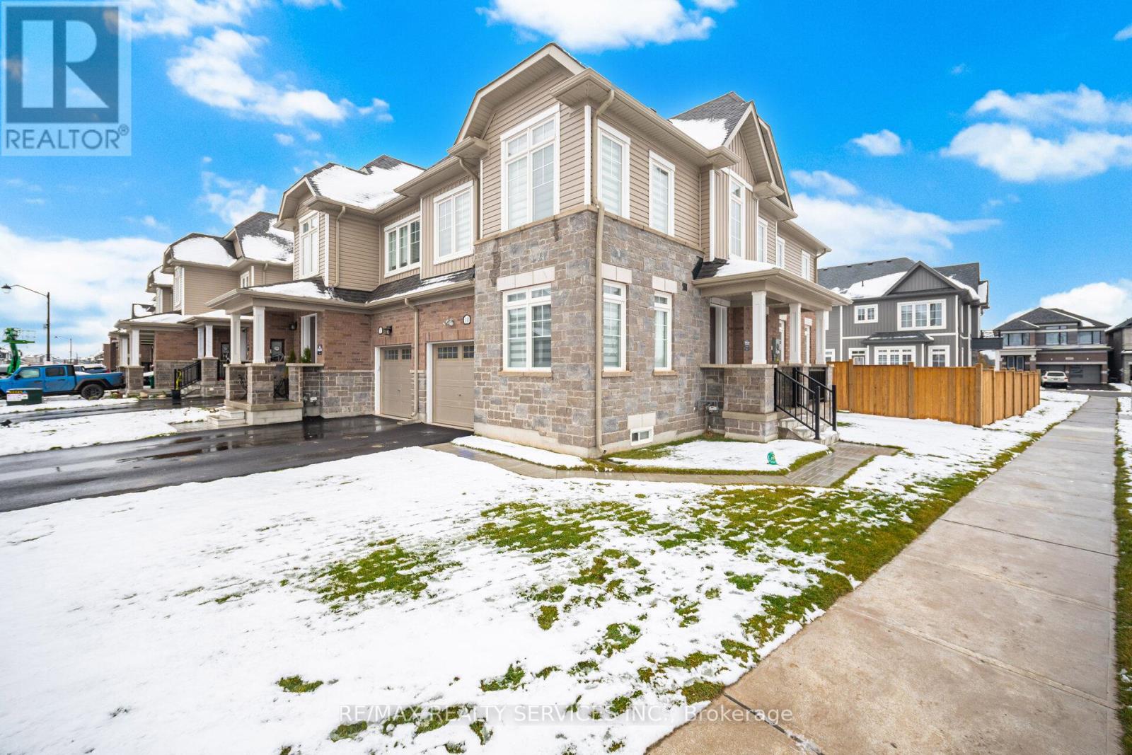 10 Conboy Drive, Erin, Ontario  N0B 1T0 - Photo 4 - X12548052