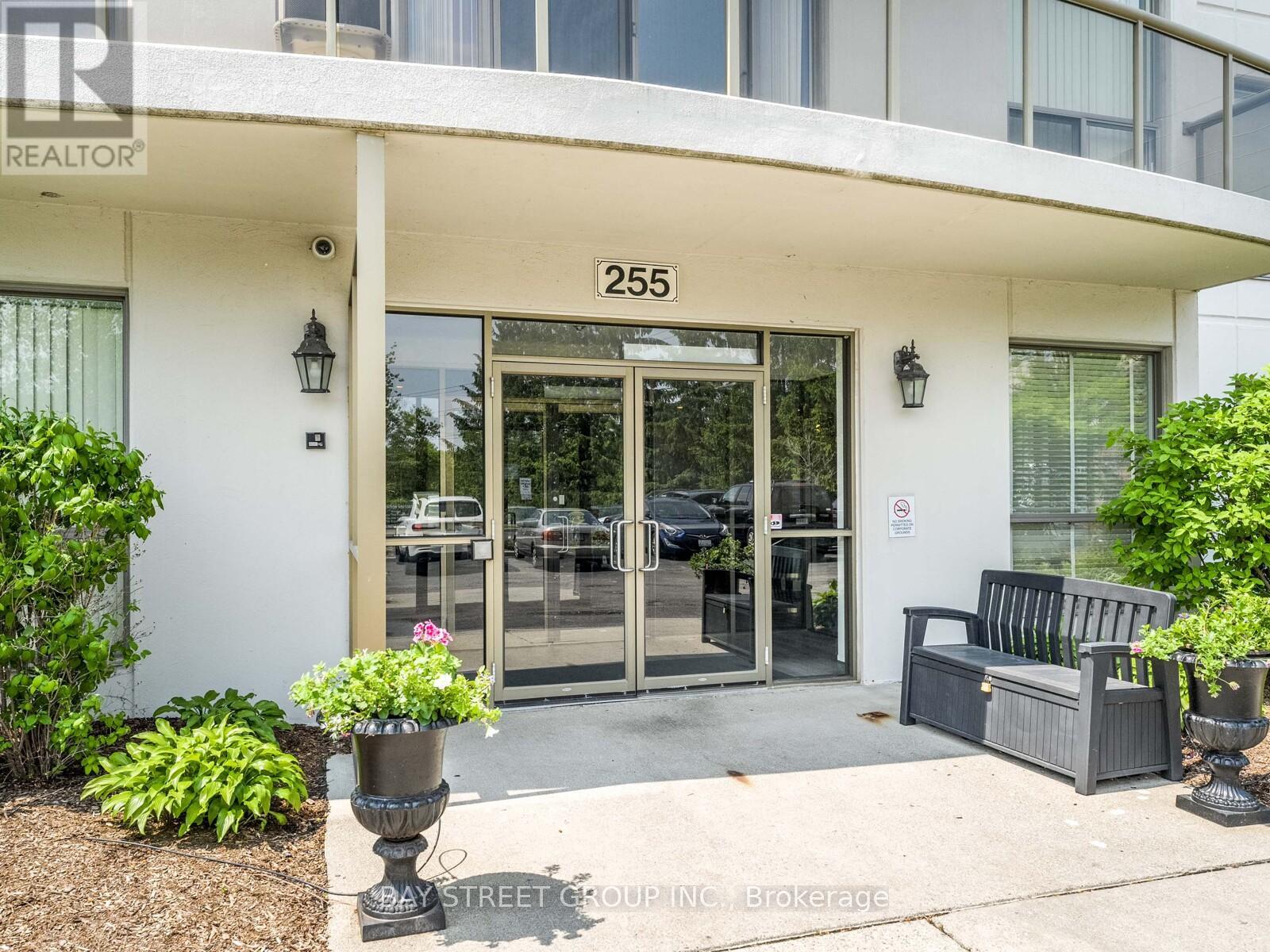 606 - 255 Keats Way, Waterloo, Ontario  N2L 6N6 - Photo 3 - X12548058