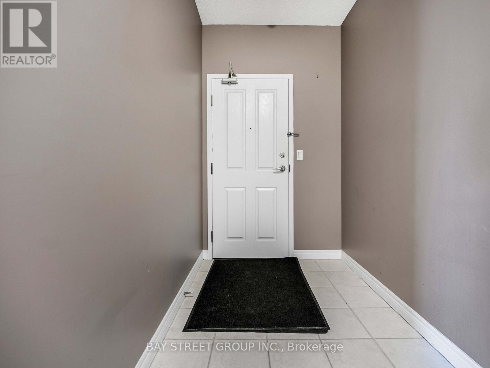 606 - 255 Keats Way, Waterloo, Ontario  N2L 6N6 - Photo 6 - X12548058