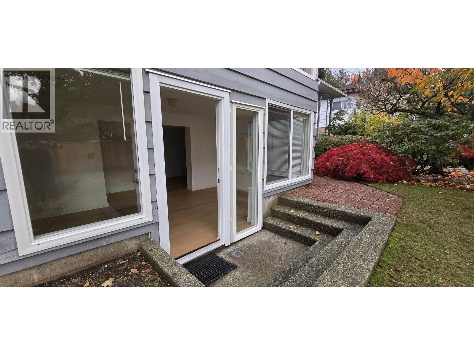 4097 Sunntcrest Drive, Vancouver, British Columbia  V7R 3E6 - Photo 3 - R3067692