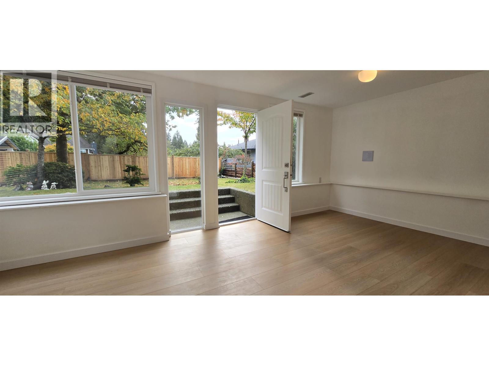 4097 Sunntcrest Drive, Vancouver, British Columbia  V7R 3E6 - Photo 4 - R3067692