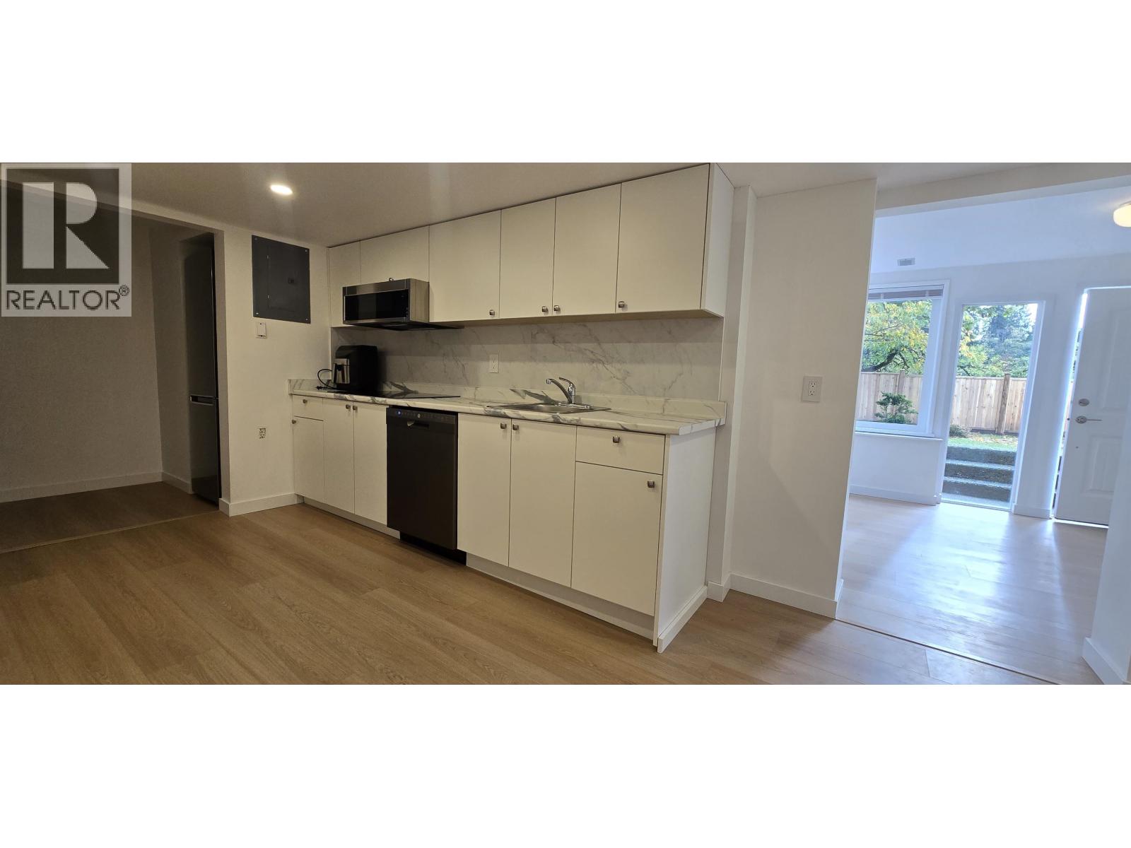 4097 Sunntcrest Drive, Vancouver, British Columbia  V7R 3E6 - Photo 7 - R3067692