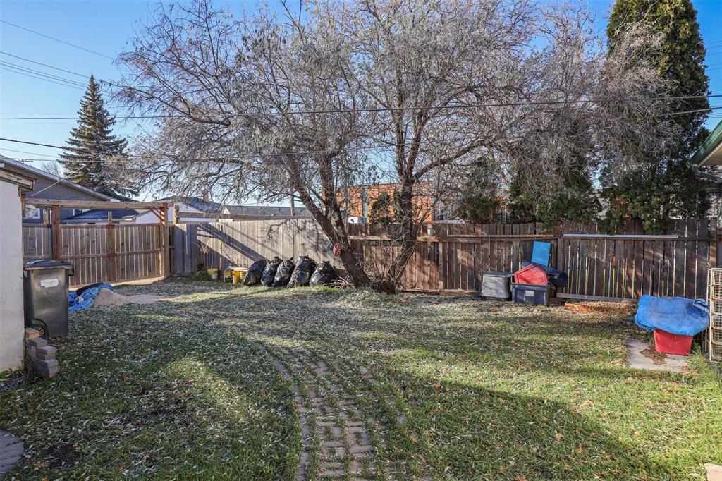 1834 Lismore Avenue, Winnipeg, Manitoba  R2R 0B1 - Photo 15 - 202528260