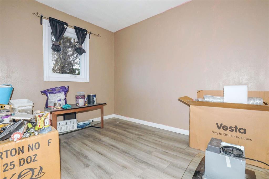 1834 Lismore Avenue, Winnipeg, Manitoba  R2R 0B1 - Photo 9 - 202528260