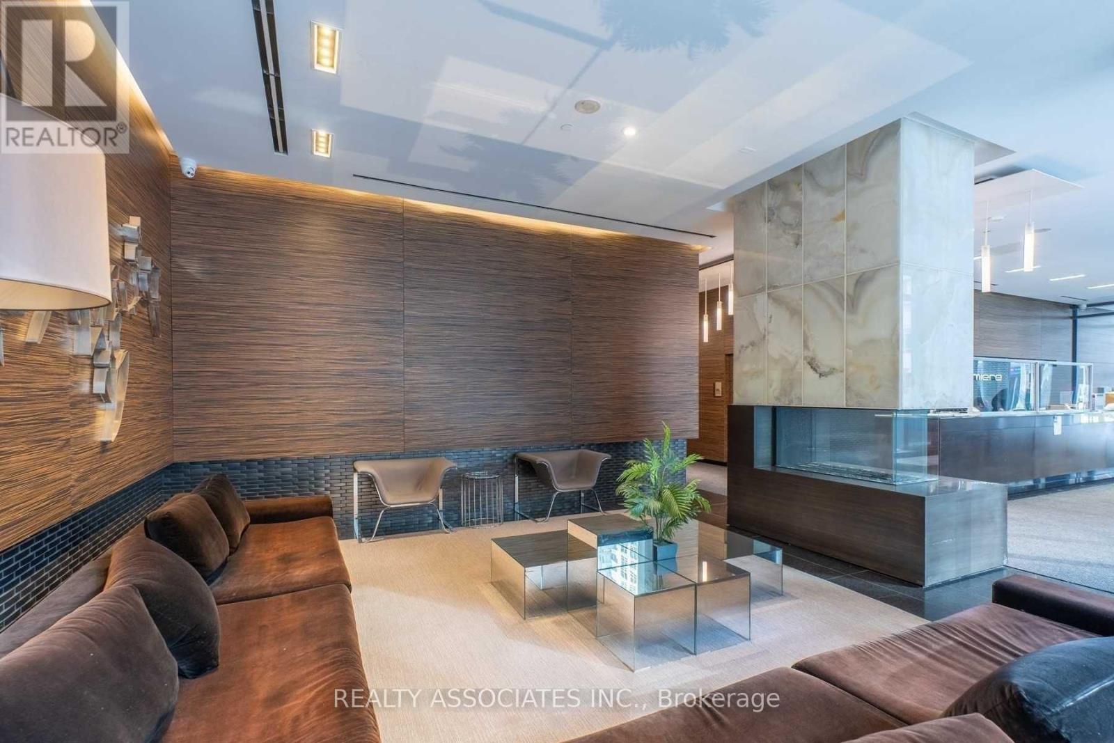 1908 - 770 Bay Street, Toronto, Ontario  M5G 0A6 - Photo 15 - C12548122