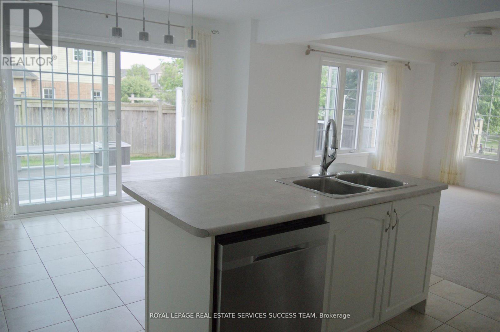 1129 Beneford Road, Oshawa, Ontario  L1K 0A1 - Photo 6 - E12548094