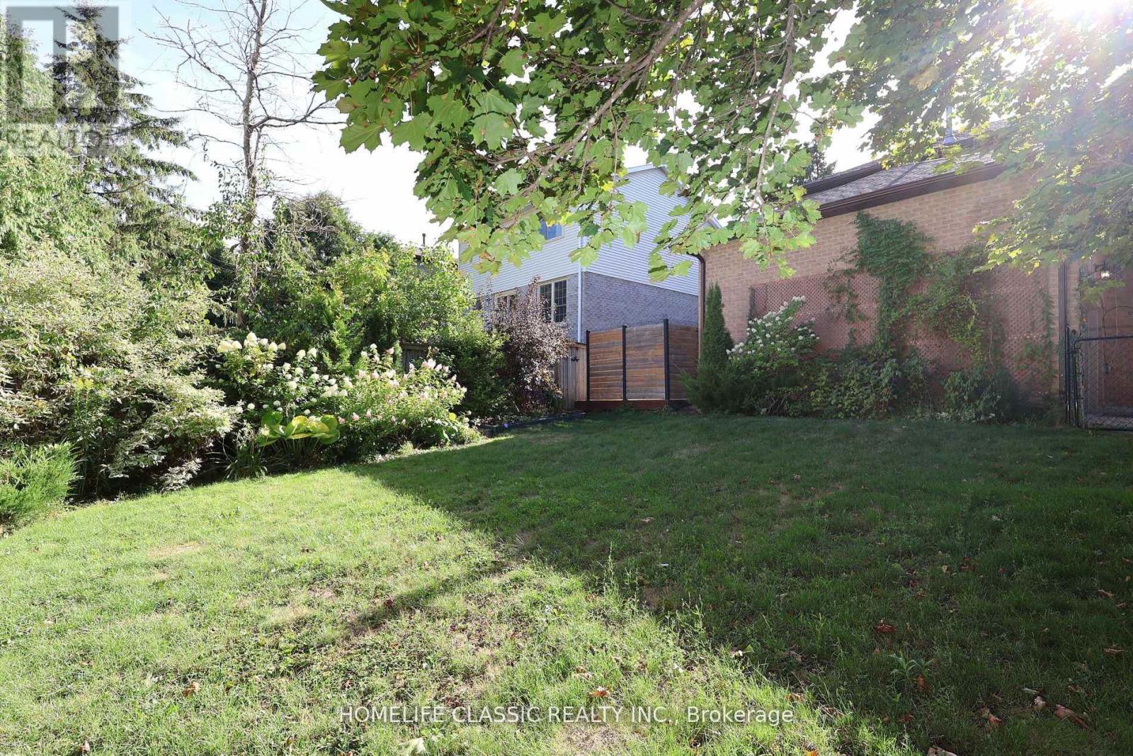 354 Bexhill Road, Newmarket, Ontario  L3Y 6P7 - Photo 3 - N12548084