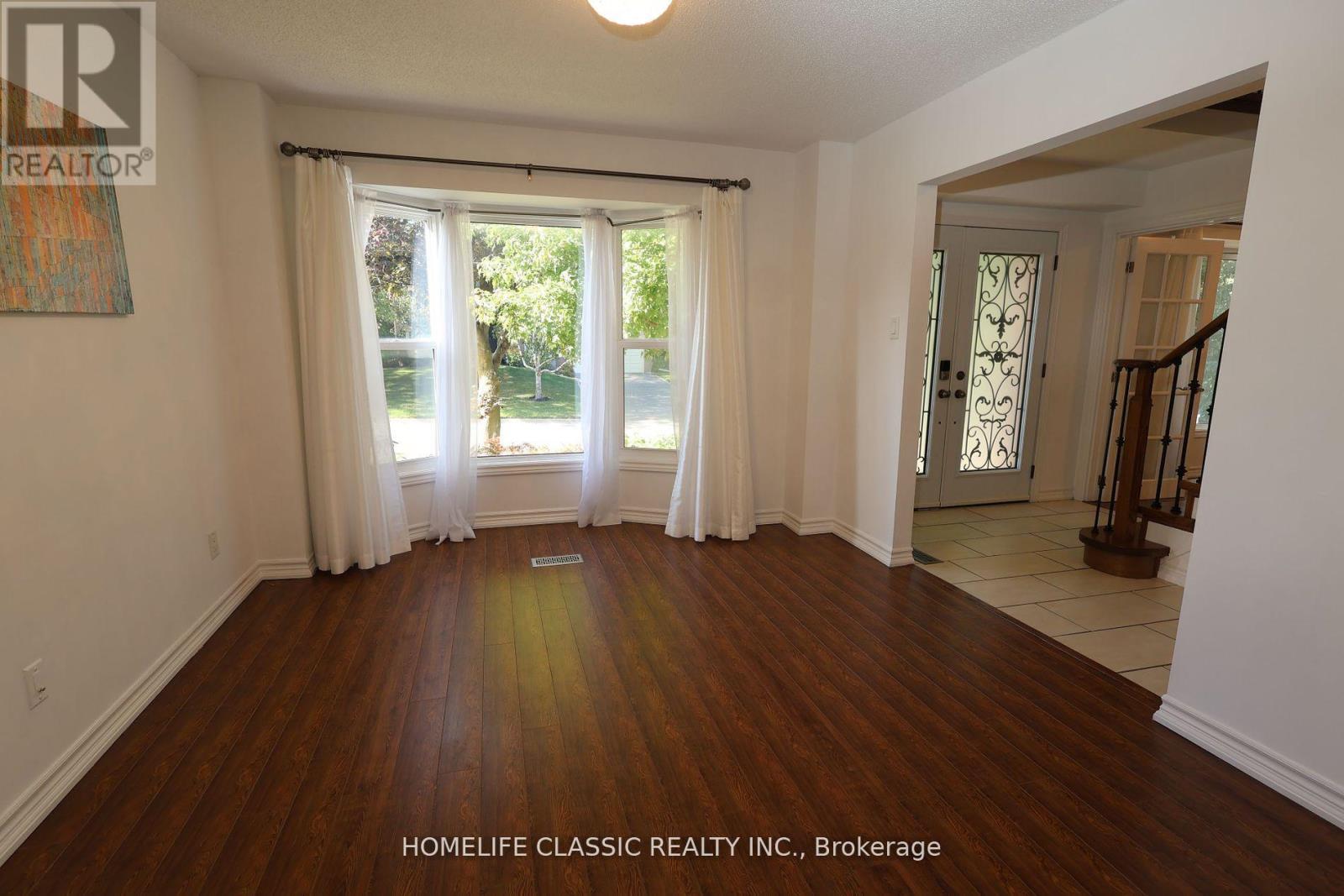 354 Bexhill Road, Newmarket, Ontario  L3Y 6P7 - Photo 6 - N12548084