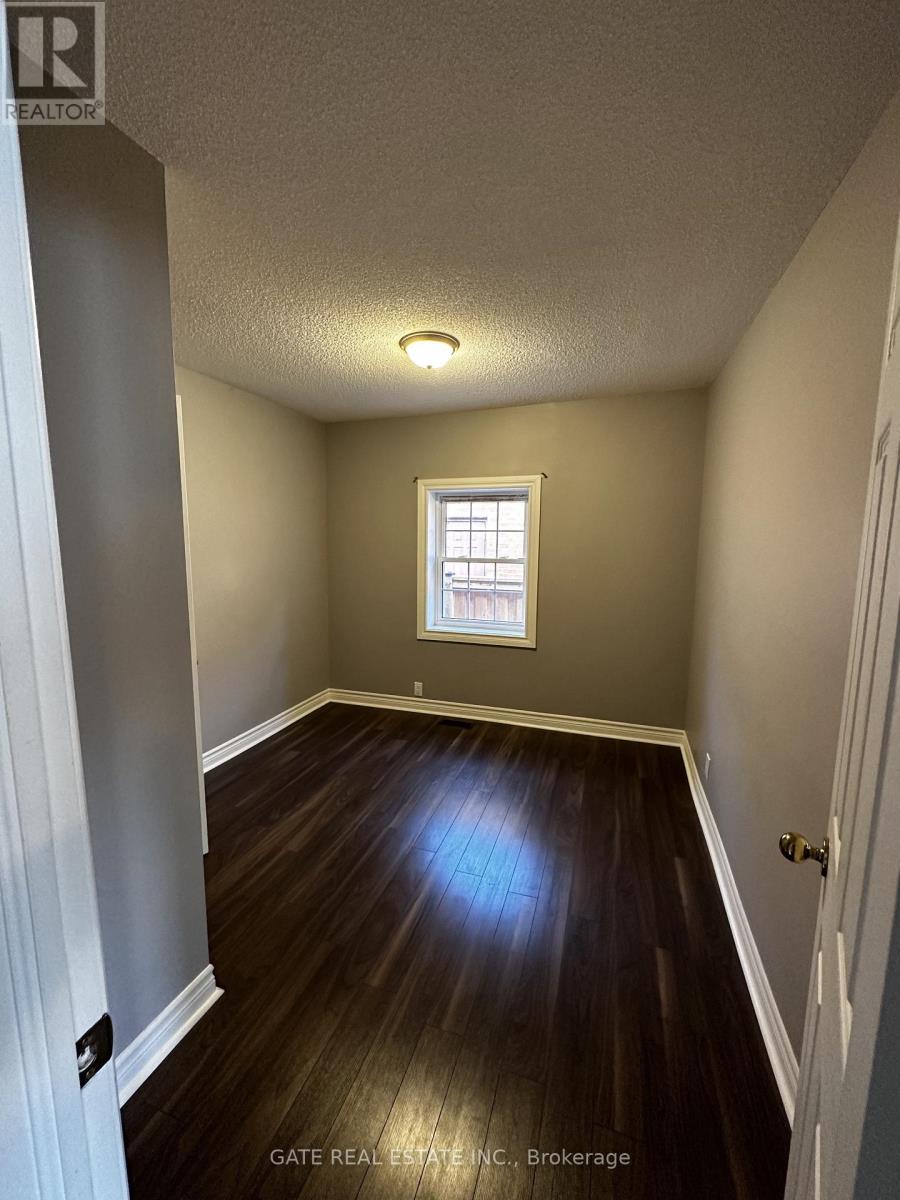 86 Bond Crescent, Richmond Hill, Ontario  L4E 3K7 - Photo 10 - N12548096