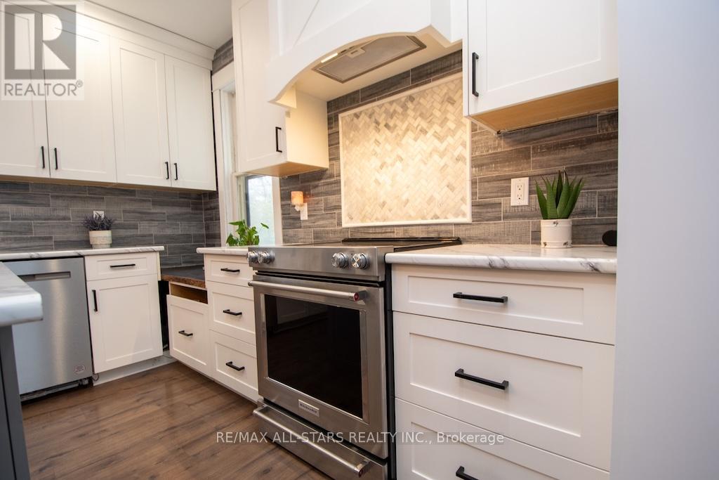 2 St. Patrick Street, Kawartha Lakes, Ontario  K9V 1R1 - Photo 14 - X12548210